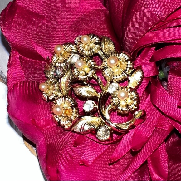 Vintage LISTER Gold & Pearl Brooch - Picture 6 of 9